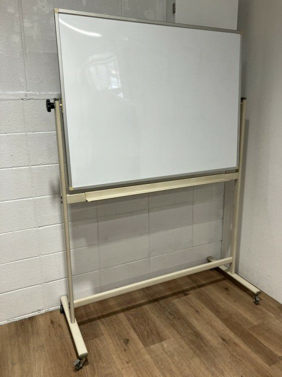 1200脚付ホワイトボード 商品画像1