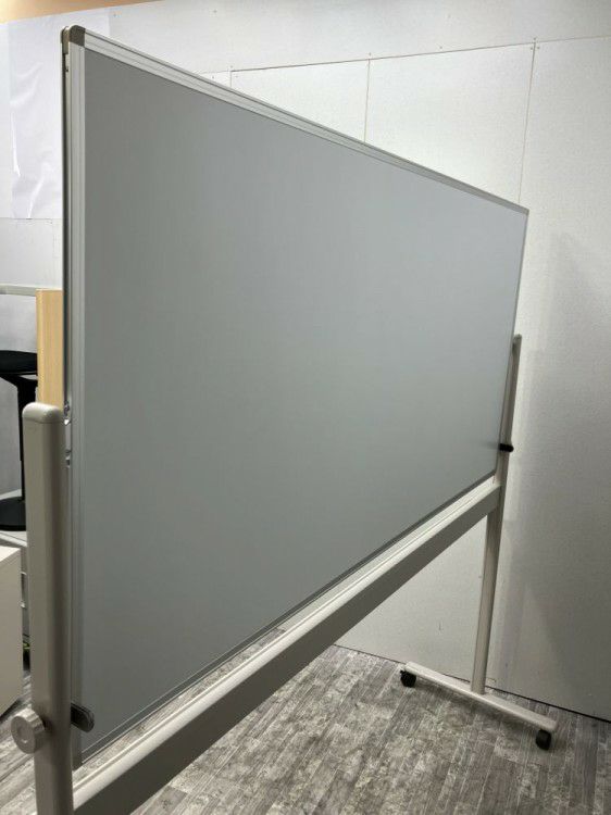 イトーキ脚付片面ホワイトボード 商品画像3