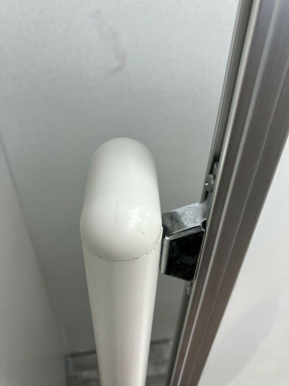 イトーキ脚付片面ホワイトボード 商品画像5