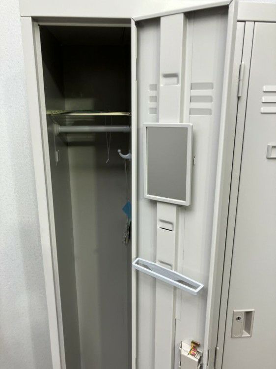 イトーキJ型シリーズ 4人用ロッカー 商品画像8