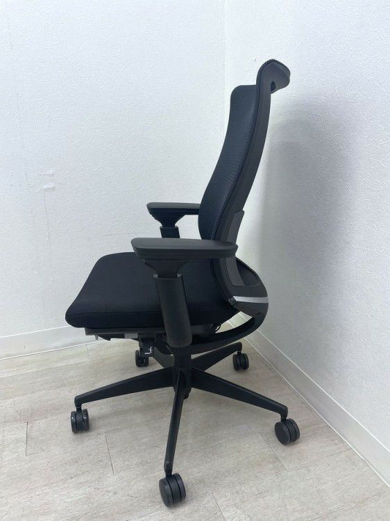 コクヨBezel(ベゼル)チェア 可動肘付ベゼルチェア 商品画像2