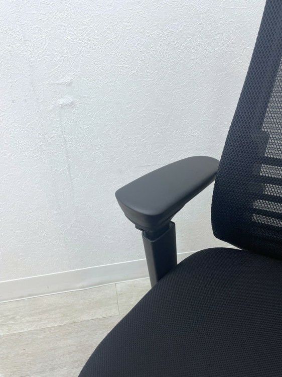 コクヨBezel(ベゼル)チェア 可動肘付ベゼルチェア 商品画像5