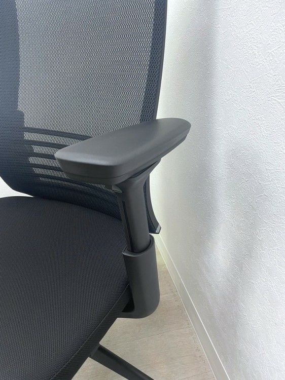 コクヨBezel(ベゼル)チェア 可動肘付ベゼルチェア 商品画像6