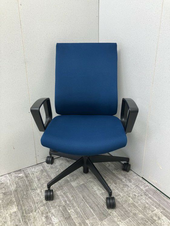 コクヨWizard3(ウィザード3)チェア 固定肘付ウィザード3チェア 商品画像2