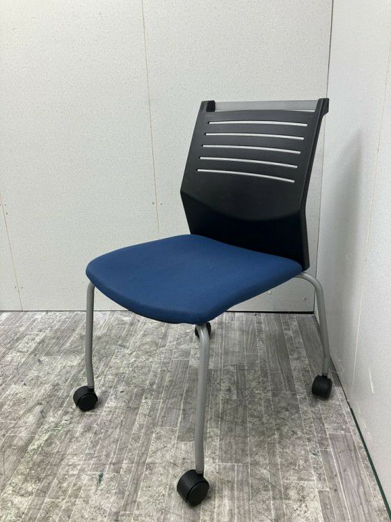 ナイキキャスター付スタッキングチェア 商品画像1