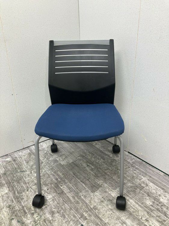 ナイキキャスター付スタッキングチェア 商品画像2