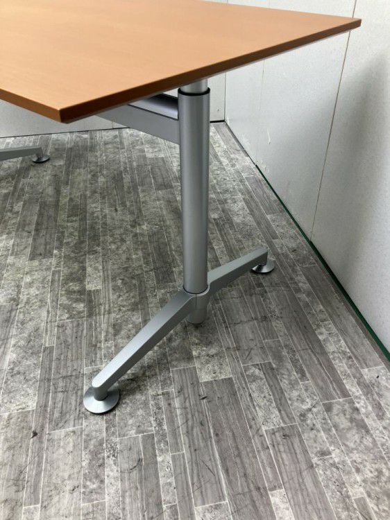 コクヨViewRise(ビューライズ)シリーズ 手動昇降式1500ミーティングテーブル 商品画像4