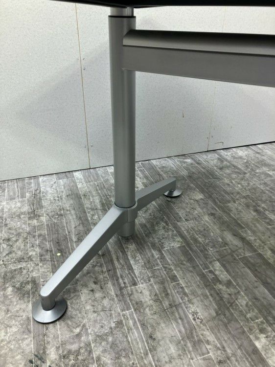 コクヨViewRise(ビューライズ)シリーズ 手動昇降式1500ミーティングテーブル 商品画像5