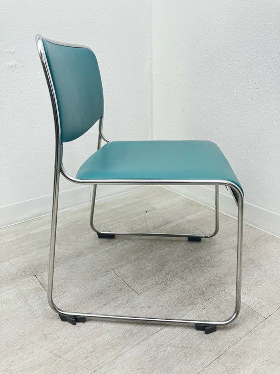 コクヨスタッキングチェア 商品画像5