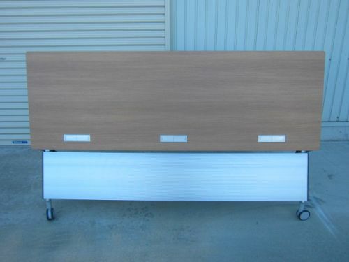 オカムラ インターアクトNTシリーズ 1800サイドスタックテーブル5