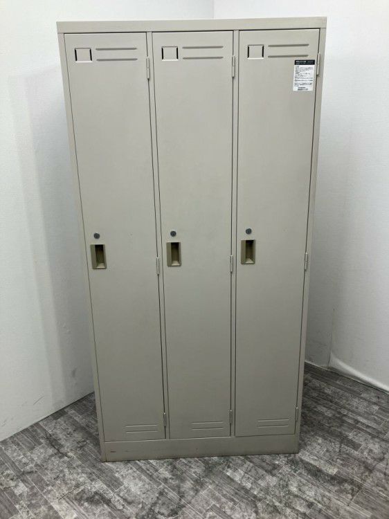 コクヨLKシリーズ　（コクヨ） 3人用ロッカー 商品画像1