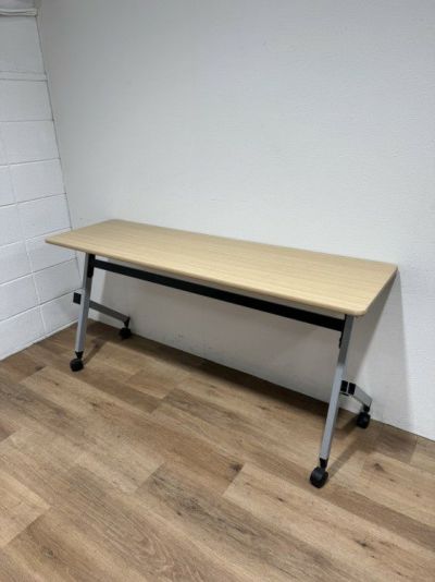 イトーキHXシリーズ 平行スタックテーブル 商品画像1