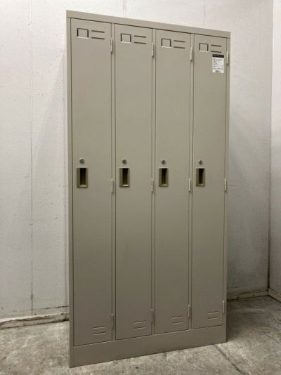 コクヨLKシリーズ　（コクヨ） 4人用ロッカー 商品画像1