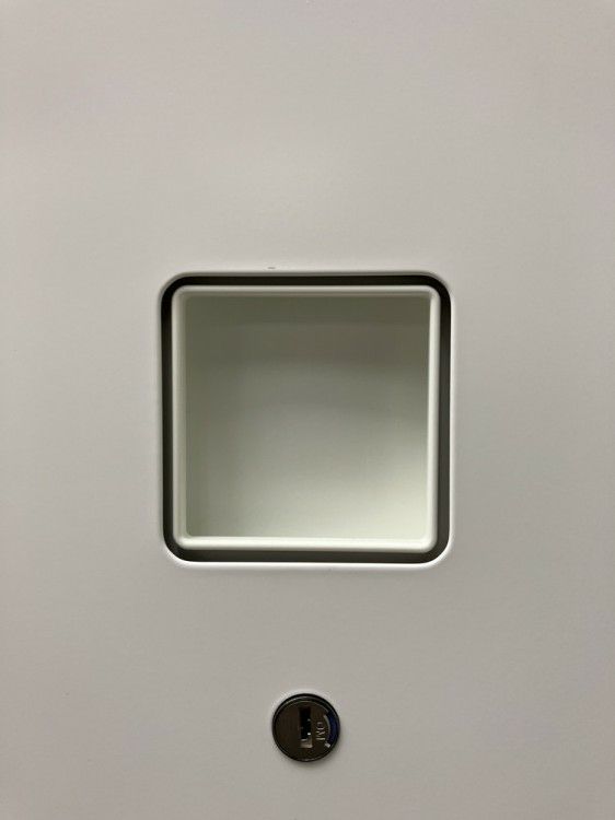 オカムラレクトラインシリーズ 両開きラテラル上下書庫 商品画像2