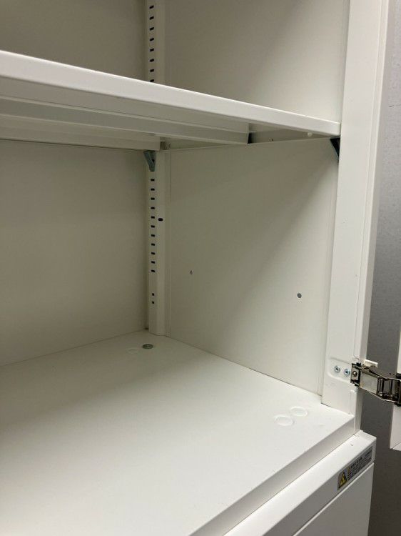 オカムラレクトラインシリーズ 両開きラテラル上下書庫 商品画像4