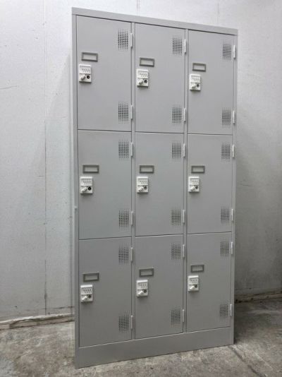 豊国工業9人用ロッカー 商品画像1