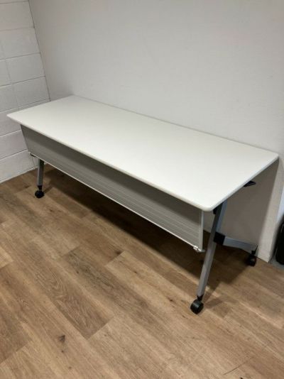 イトーキHXシリーズ 平行スタックテーブル 商品画像1
