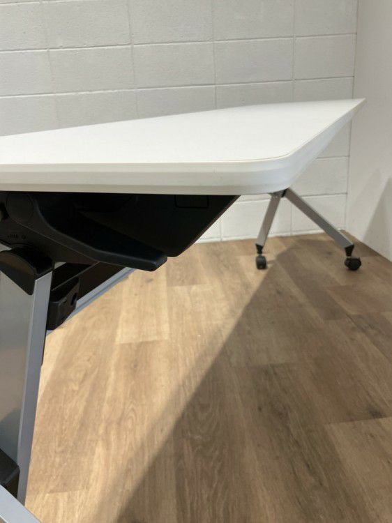 イトーキHXシリーズ 平行スタックテーブル 商品画像6