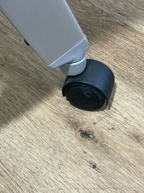 オカムラFLAPTOR(フラプター)シリーズ 平行スタックテーブル 商品画像7