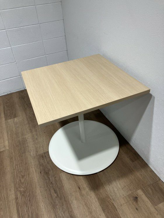 オカムラ角テーブル 商品画像2