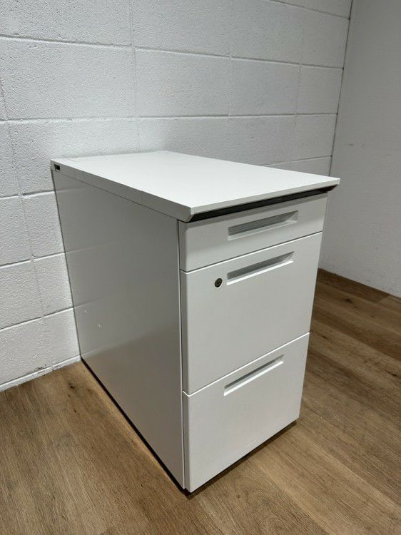 コクヨisシリーズ 脇机 商品画像1