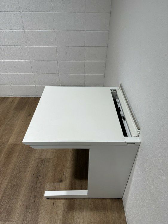 コクヨisシリーズ 700平デスク 商品画像2