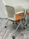 アイコ肘付スタッキングチェア 6脚セット 商品画像6