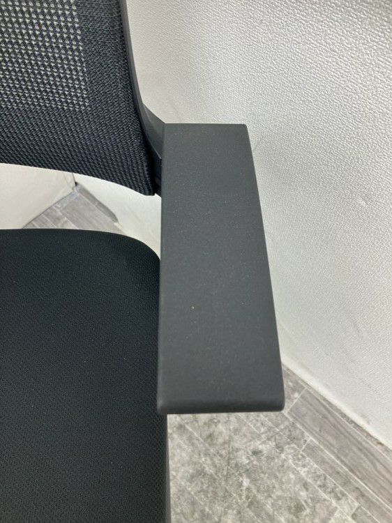 イトーキMonon(モノン)チェア 固定肘付モノンチェア 商品画像4