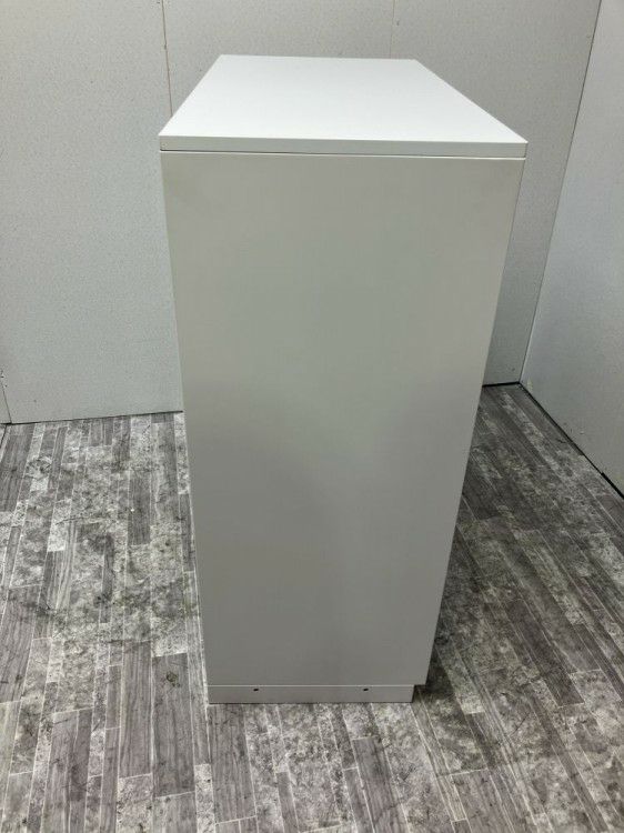 イトーキシンラインシリーズ 天板付3扉引違い書庫 商品画像5