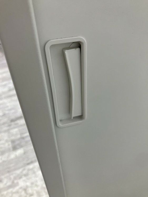 イトーキシンラインシリーズ 天板付3扉引違い書庫 商品画像9