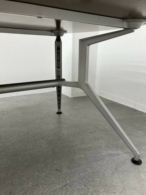 イトーキDDシリーズ 2400ミーティングテーブル 商品画像7