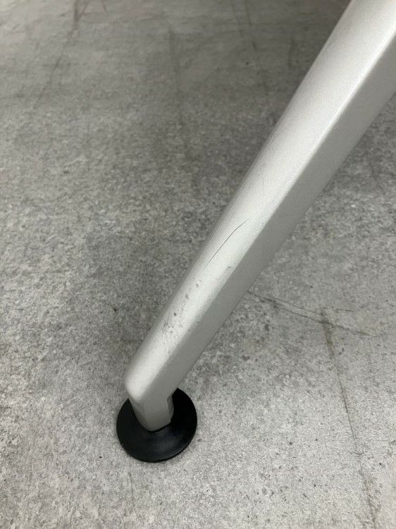 イトーキDDシリーズ 2400ミーティングテーブル 商品画像8