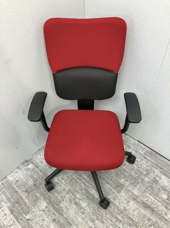 スチールケースレッツビー（Let’s B）チェア 可動肘付レッツピーチェア 商品画像3