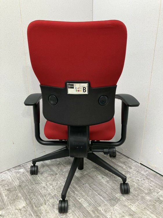 スチールケースレッツビー（Let’s B）チェア 可動肘付レッツピーチェア 商品画像5