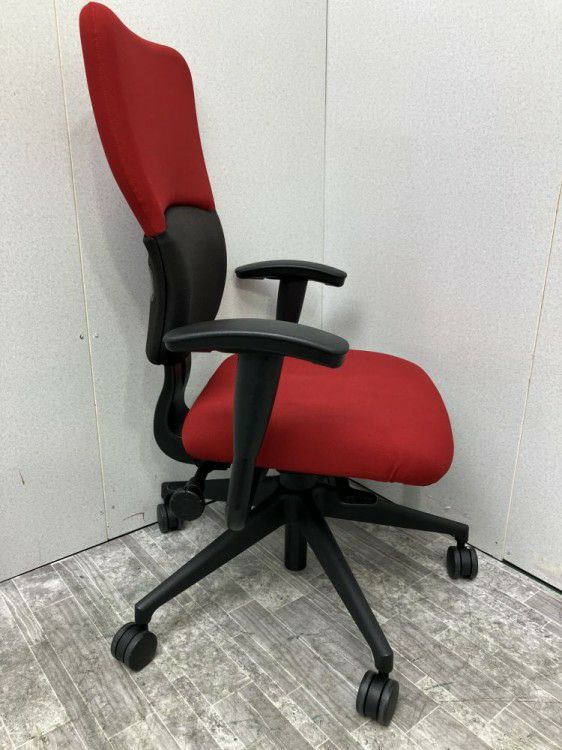 スチールケースレッツビー（Let’s B）チェア 可動肘付レッツピーチェア 商品画像6