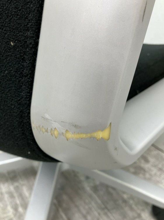 コクヨ固定肘付マネジメントチェア 商品画像10