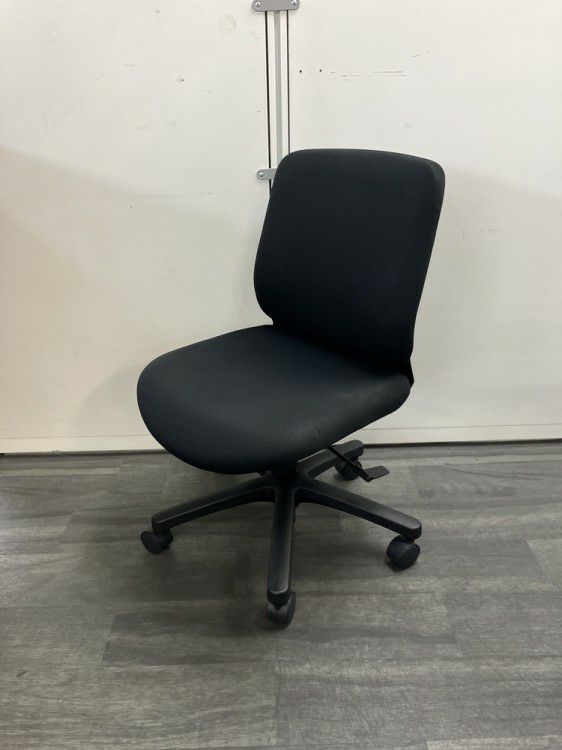 イトーキtorteR(トルテR)チェア トルテRチェア 商品画像1