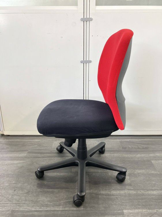 オカムラVC2シリーズ VC2チェア 商品画像3