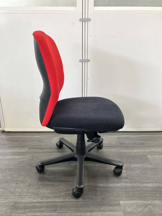 オカムラVC2シリーズ VC2チェア 商品画像5