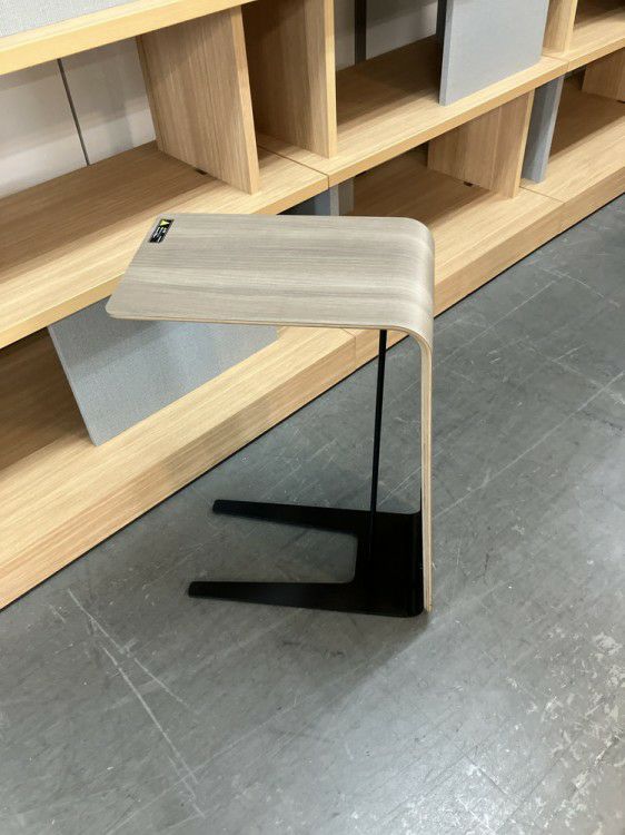 オカムラAlt Piazza(アルトピアッツァ)シリーズ サイドテーブル 商品画像2