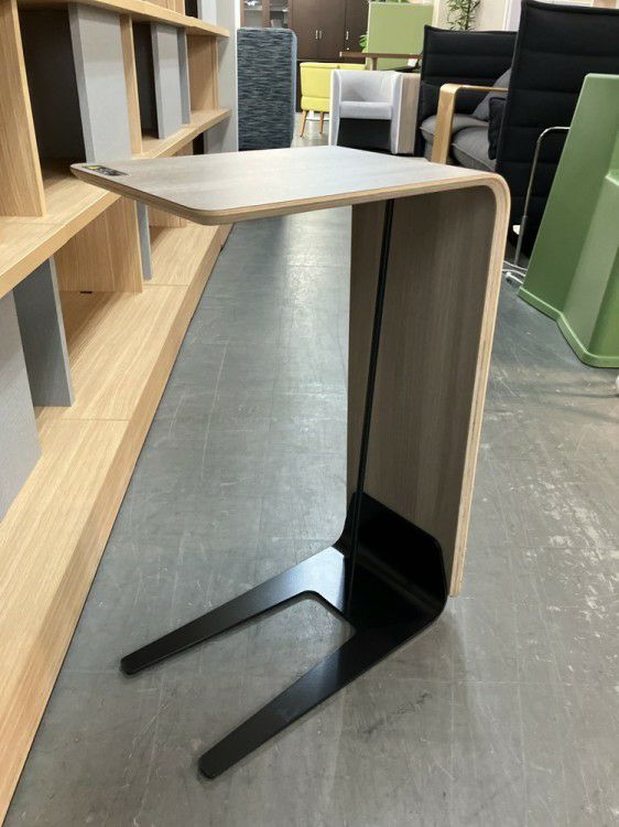 オカムラAlt Piazza(アルトピアッツァ)シリーズ サイドテーブル 商品画像6