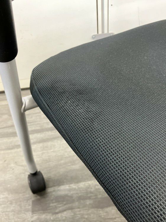 コクヨプロッティシリーズ スタッキングチェア 商品画像6