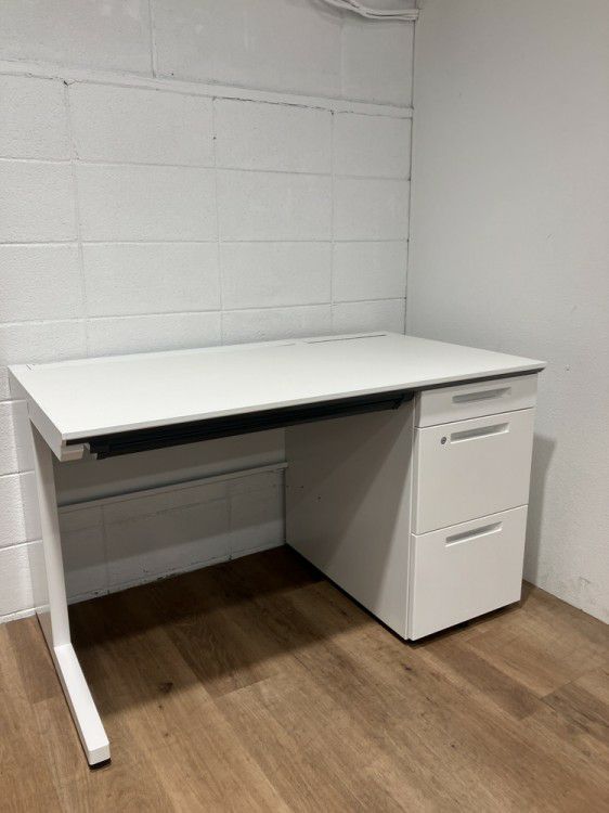 コクヨisシリーズ 1200片袖デスク 商品画像1