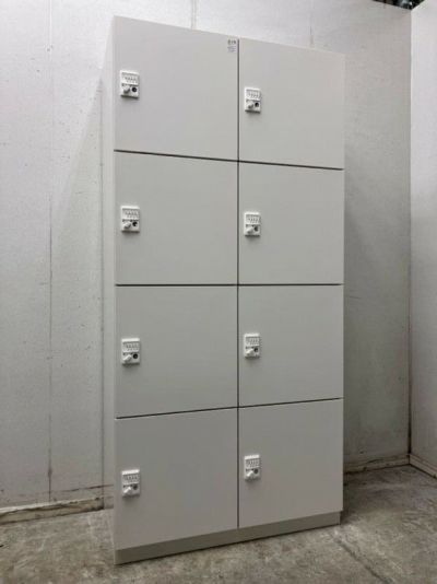 イトーキサフィシリーズ イトーキ8人用パーソナルロッカー 商品画像1