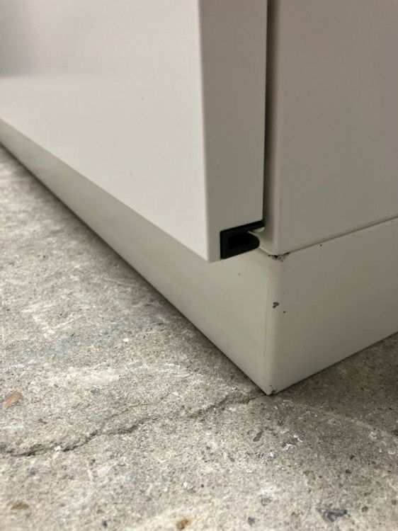 イトーキサフィシリーズ イトーキ8人用パーソナルロッカー 商品画像7