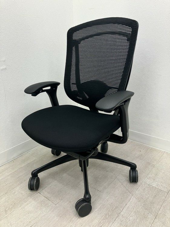 オカムラコンテッサ（Contessa）チェア 可動肘付コンテッサチェア 商品画像1