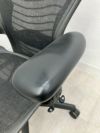 HermanMiller（ハーマンミラー）アーロンチェア 可動肘付アーロンチェア 商品画像9