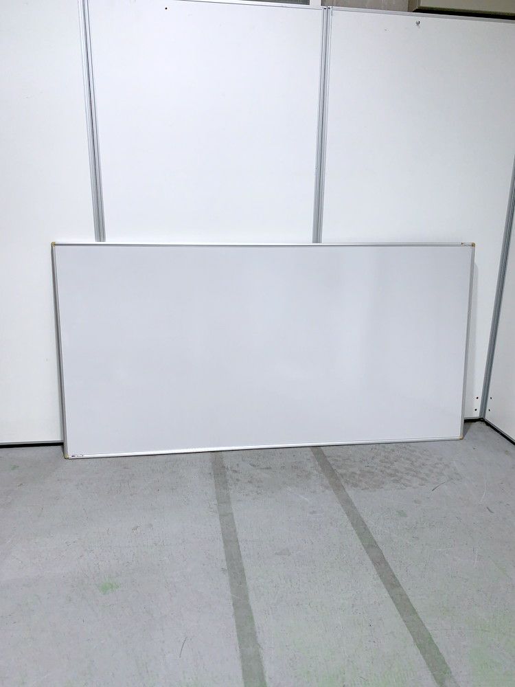 オカムラ １８００壁掛けホワイトボード 商品画像 1