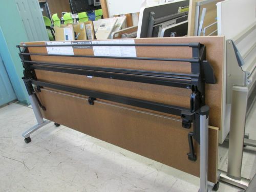 イトーキ トラディカシリーズ 1800サイドスタックテーブル3