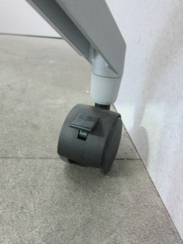 コクヨLeafline(リーフライン)シリーズ 1500サイドスタックテーブル 商品画像8